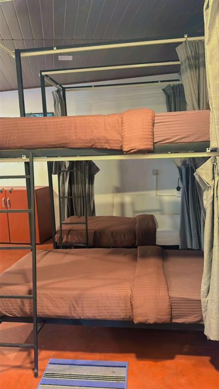 4/6/8/10 bed mix dorm - Image 3
