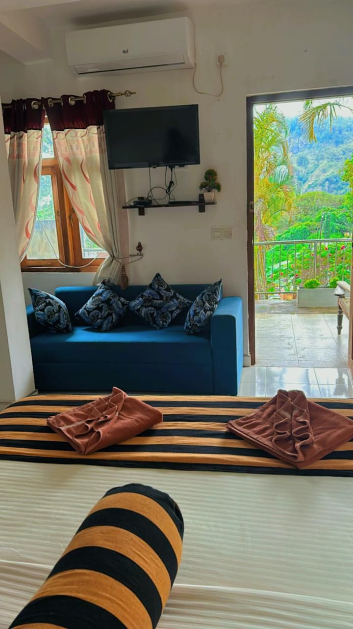 Superior Double Room - Image 3